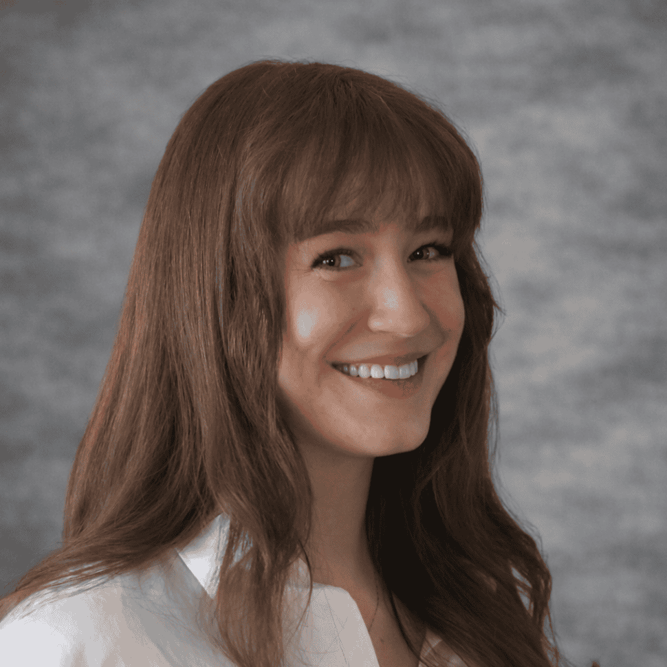 <strong>Kayla Linton</strong>